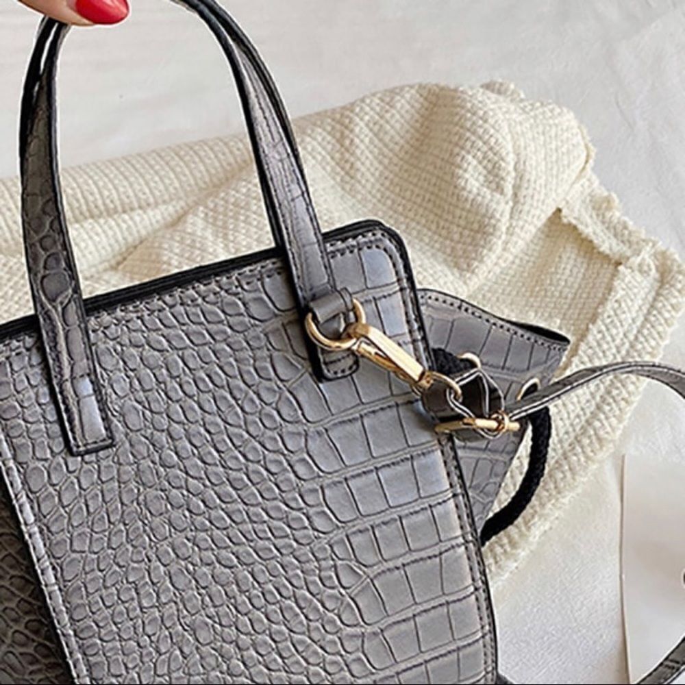 Lady In Grey Handbag - Picture 14 of 16